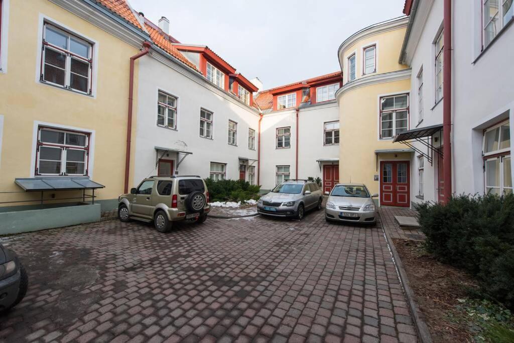 Tallinn City Apartments - Luxury 3 Bedroom, Sauna, Views Exteriör bild