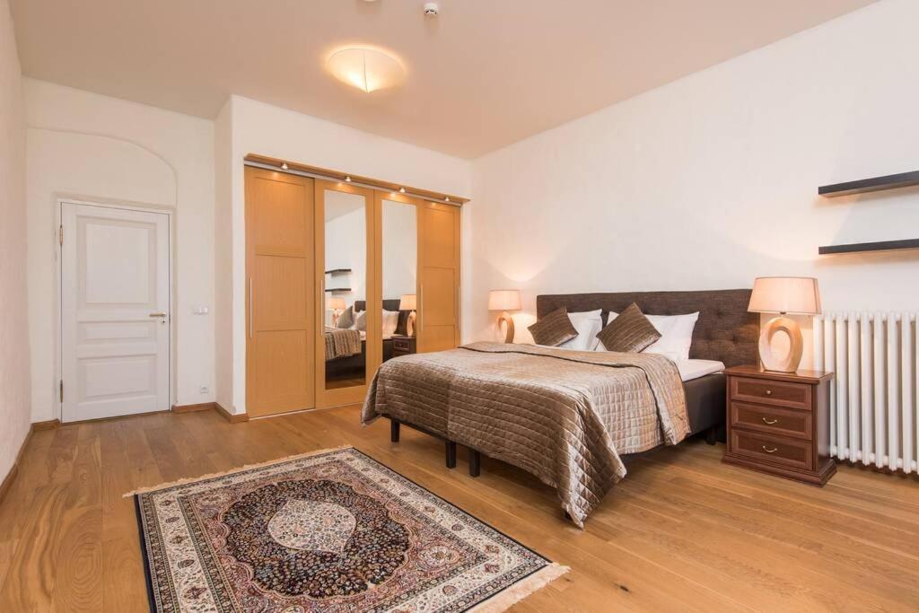 Tallinn City Apartments - Luxury 3 Bedroom, Sauna, Views Exteriör bild